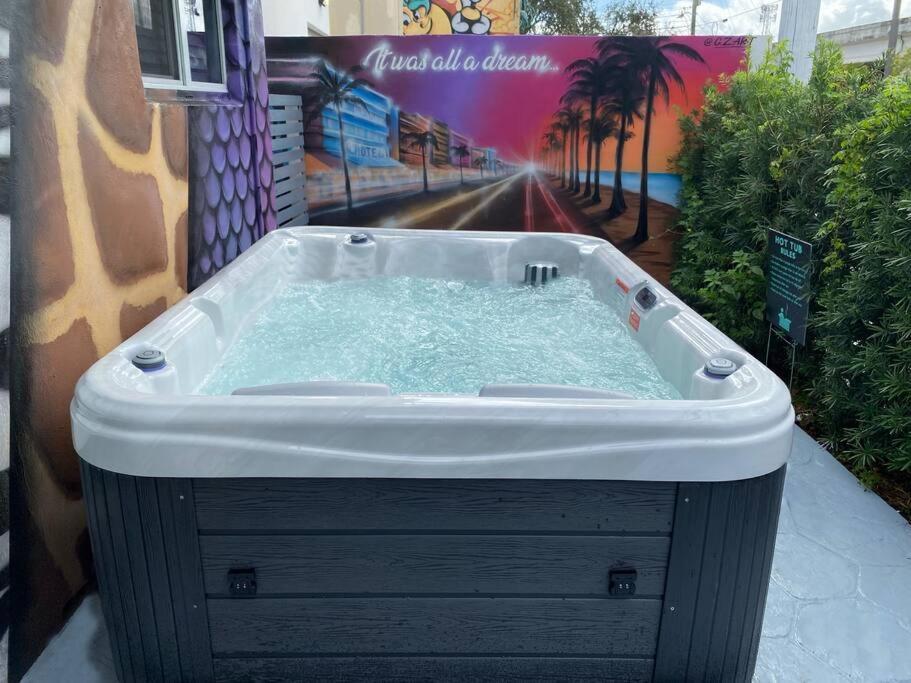 Unique Miami Art Escape W/ Hottub, Arcade & Murals Ngoại thất bức ảnh